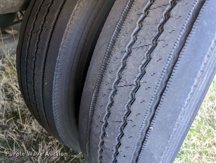 image for item LP9247 2005 Great Dane 7411TP-SA  dry van trailer