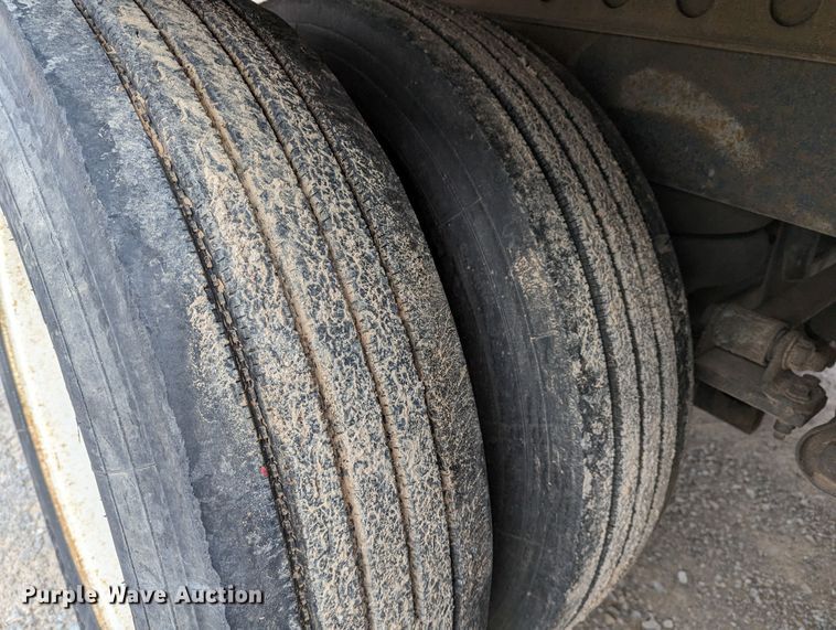 image for item LP9248 2001 Strick  dry van trailer