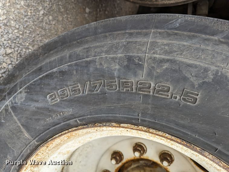 image for item LP9248 2001 Strick  dry van trailer