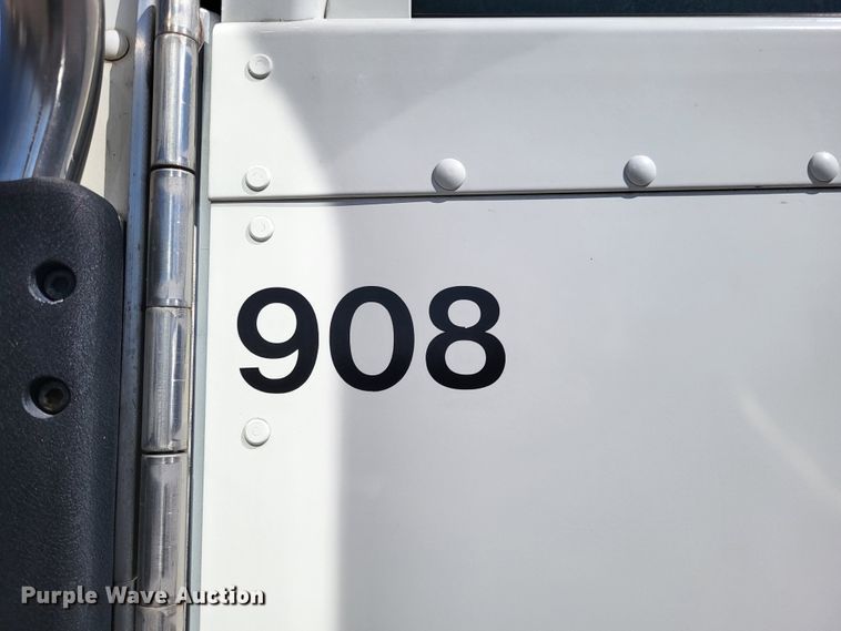 image for item LR9203 2012 Peterbilt 337  semi truck