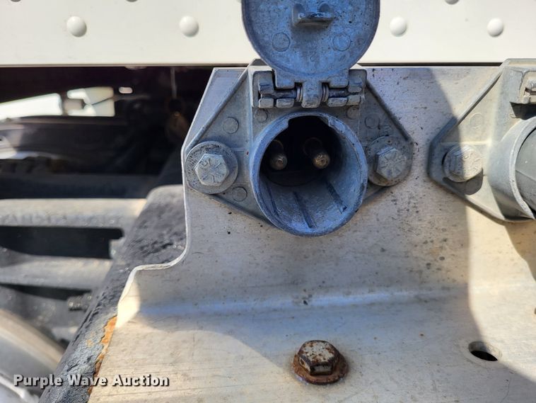 image for item LR9203 2012 Peterbilt 337  semi truck