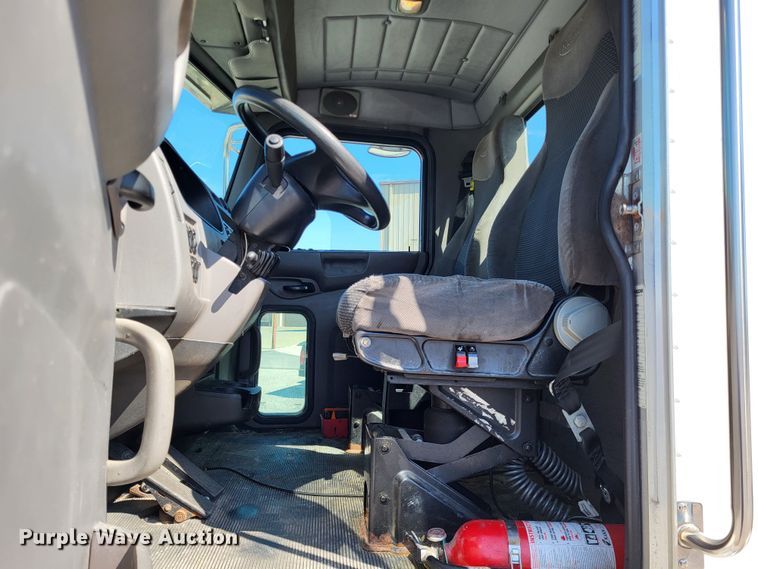 image for item LR9203 2012 Peterbilt 337  semi truck