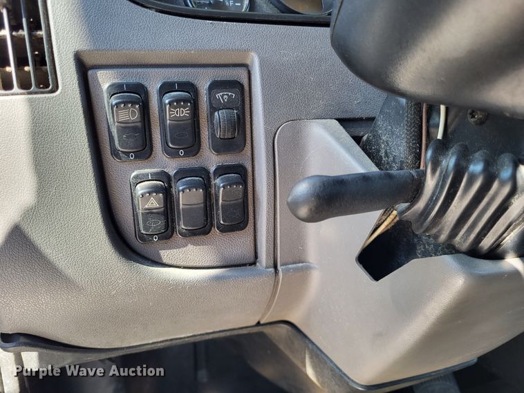 image for item LR9203 2012 Peterbilt 337  semi truck