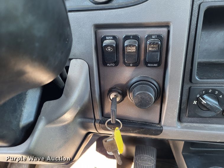 image for item LR9203 2012 Peterbilt 337  semi truck