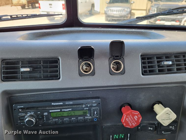 image for item LR9203 2012 Peterbilt 337  semi truck