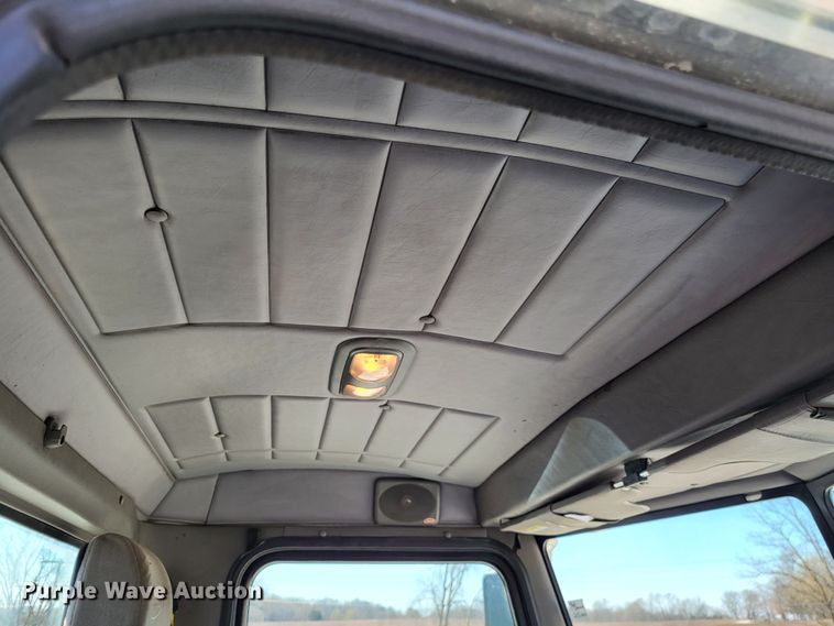 image for item LR9203 2012 Peterbilt 337  semi truck