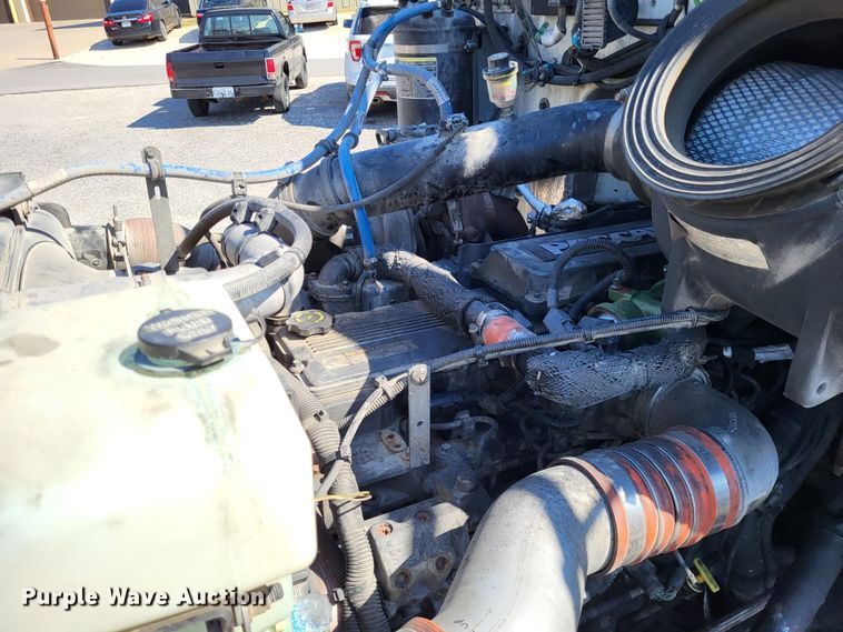 image for item LR9203 2012 Peterbilt 337  semi truck