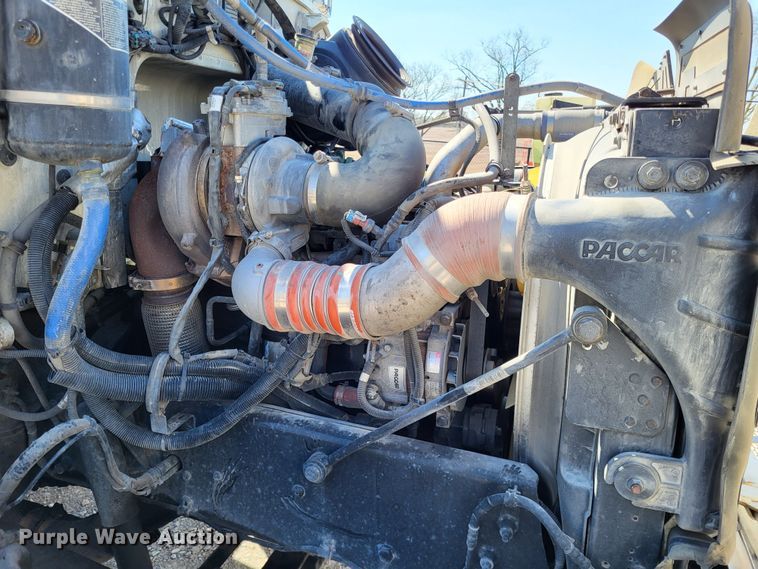 image for item LR9203 2012 Peterbilt 337  semi truck