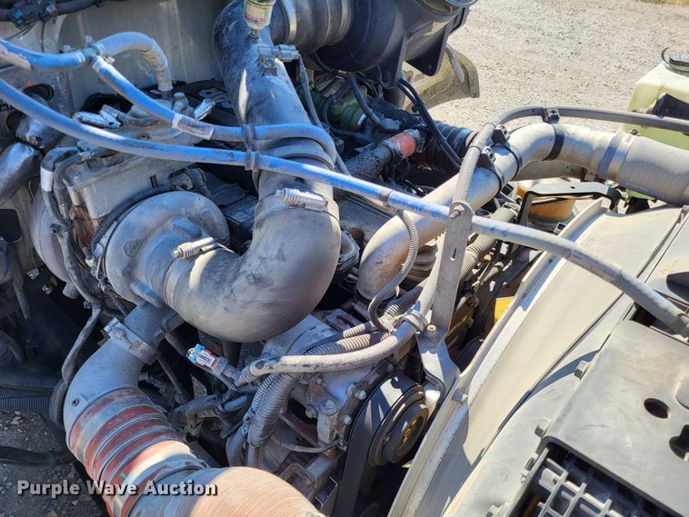 image for item LR9203 2012 Peterbilt 337  semi truck