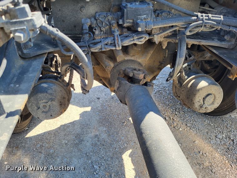 image for item LR9203 2012 Peterbilt 337  semi truck