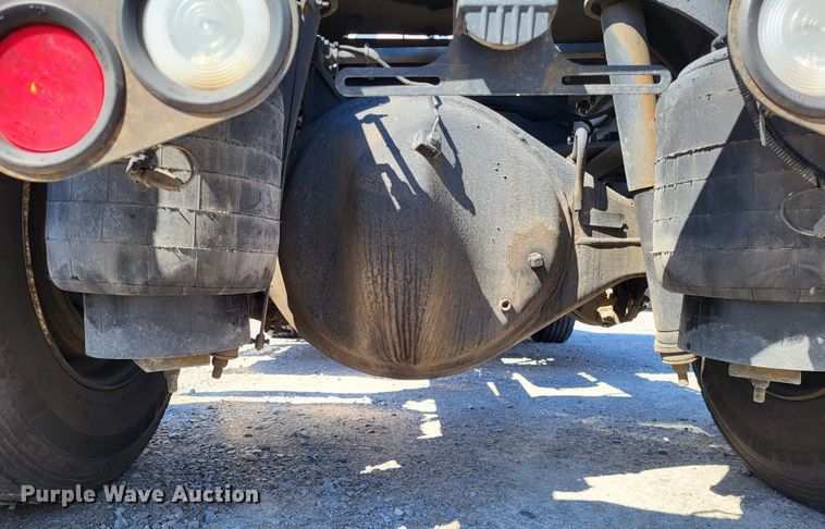 image for item LR9203 2012 Peterbilt 337  semi truck