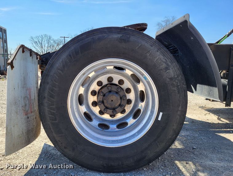 image for item LR9203 2012 Peterbilt 337  semi truck