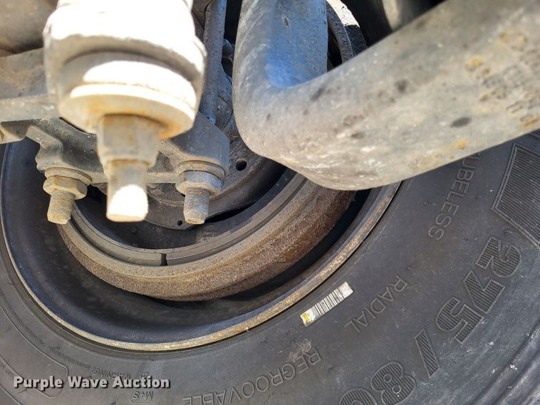 image for item LR9203 2012 Peterbilt 337  semi truck