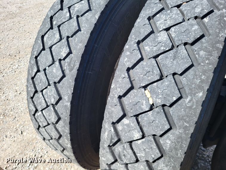 image for item LR9203 2012 Peterbilt 337  semi truck