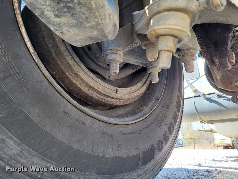 image for item LR9203 2012 Peterbilt 337  semi truck