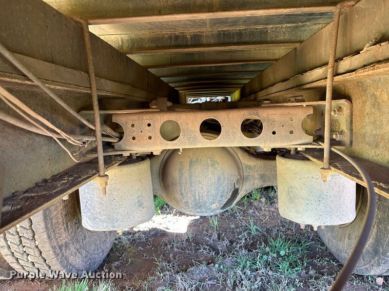 image for item LR9616 2003 International 8600  flatbed truck