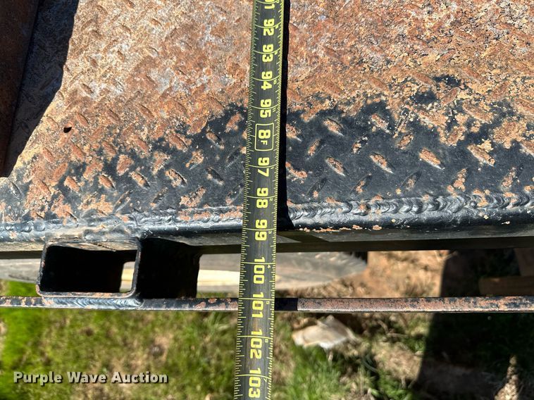 image for item LR9616 2003 International 8600  flatbed truck