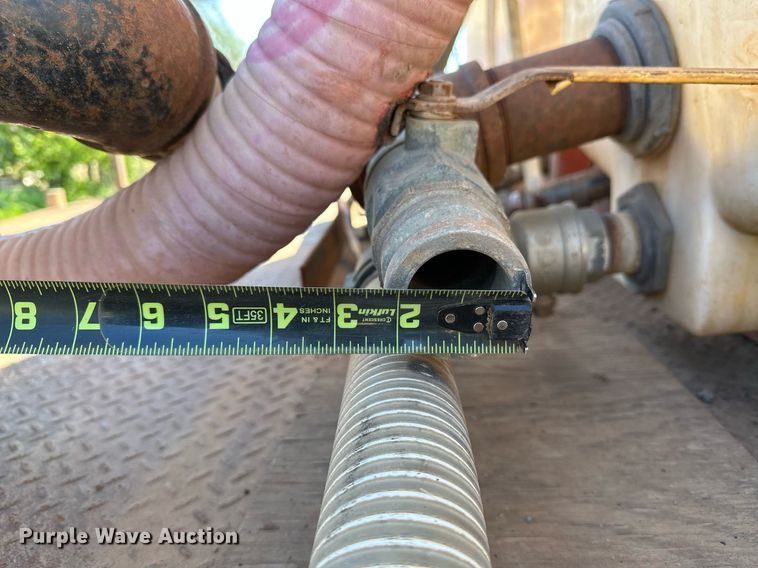 image for item LR9616 2003 International 8600  flatbed truck