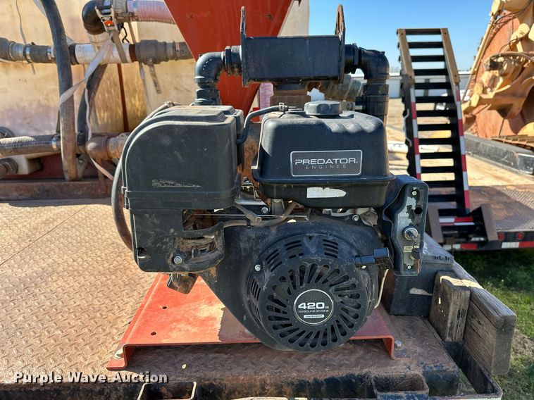 image for item LR9616 2003 International 8600  flatbed truck