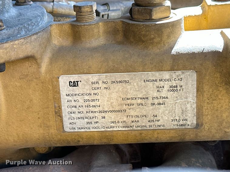 image for item LR9616 2003 International 8600  flatbed truck