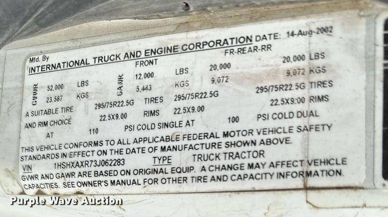 image for item LR9616 2003 International 8600  flatbed truck