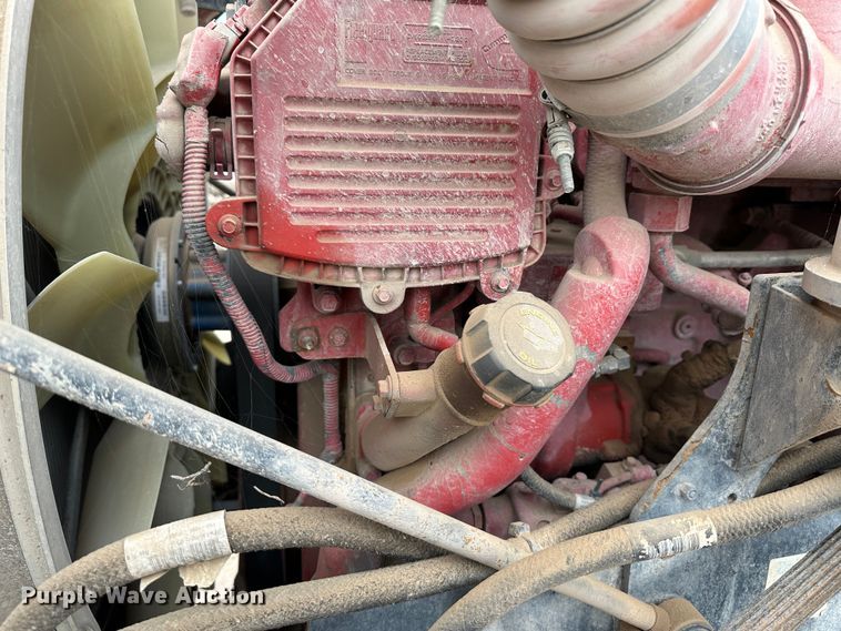 image for item LT9208 2012 Kenworth T800  semi truck