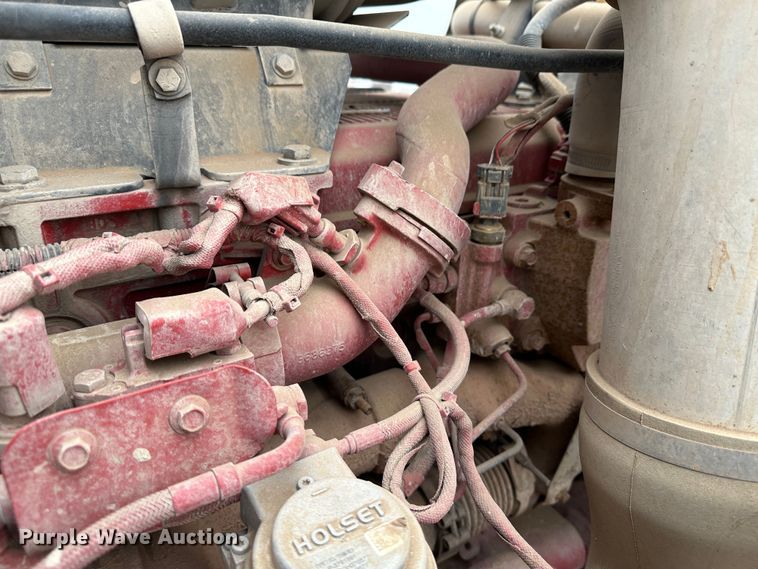 image for item LT9208 2012 Kenworth T800  semi truck