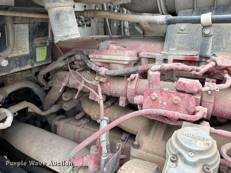 image for item LT9208 2012 Kenworth T800  semi truck