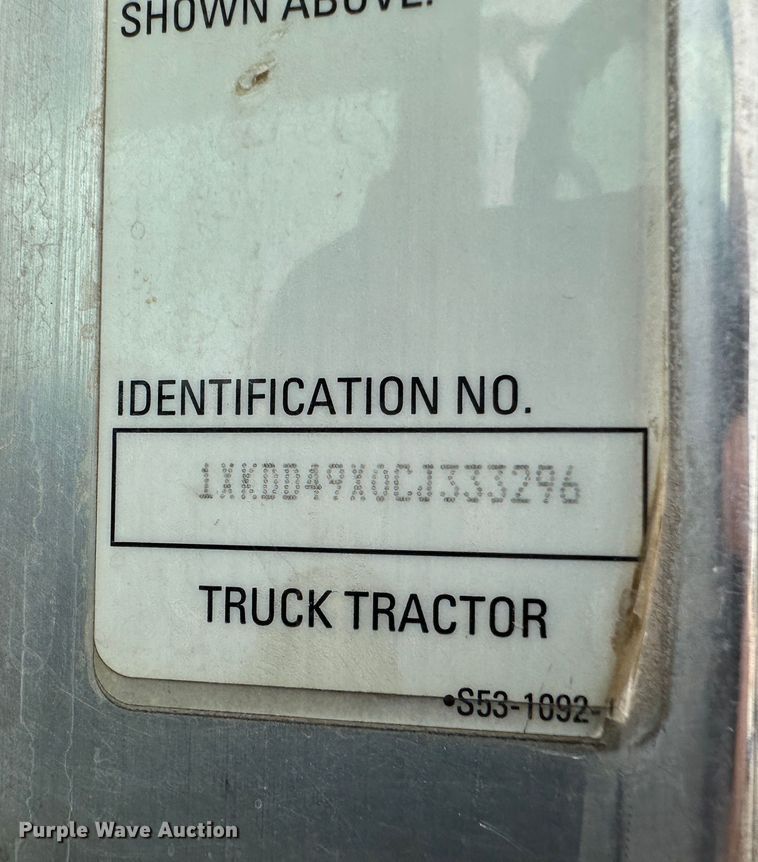 image for item LT9208 2012 Kenworth T800  semi truck