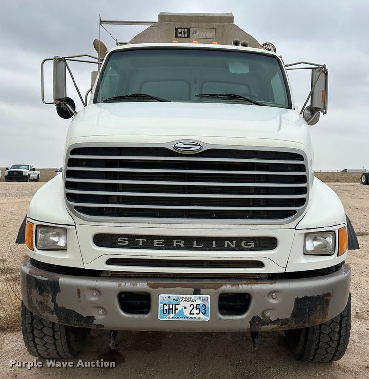 image for item LT9209 2005 Sterling L9500  feed delivery truck
