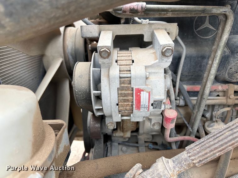 image for item LT9209 2005 Sterling L9500  feed delivery truck