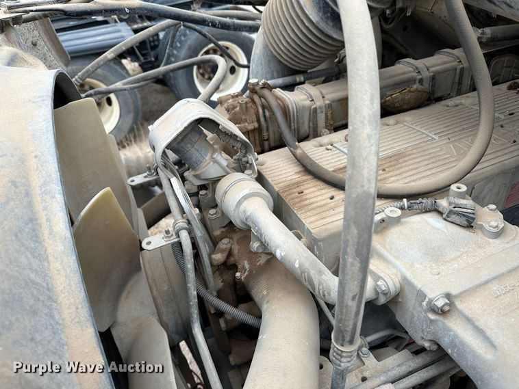 image for item LT9209 2005 Sterling L9500  feed delivery truck