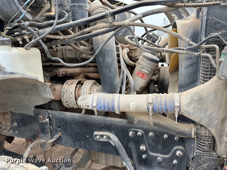 image for item LT9209 2005 Sterling L9500  feed delivery truck