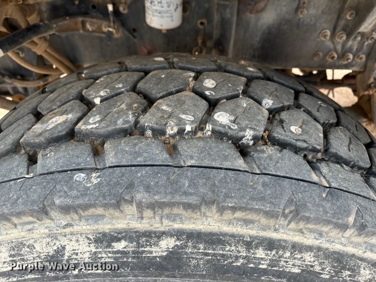 image for item LT9209 2005 Sterling L9500  feed delivery truck