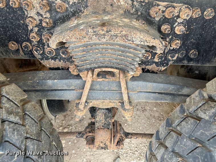 image for item LT9209 2005 Sterling L9500  feed delivery truck