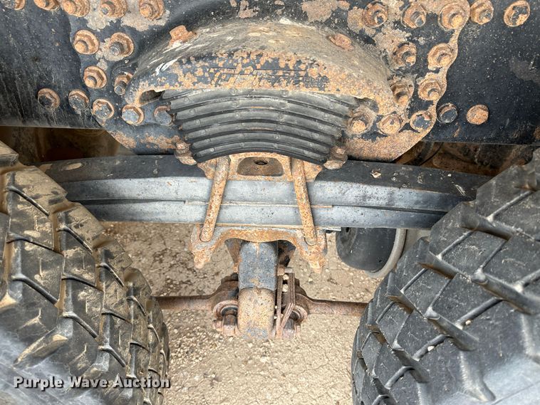 image for item LT9209 2005 Sterling L9500  feed delivery truck