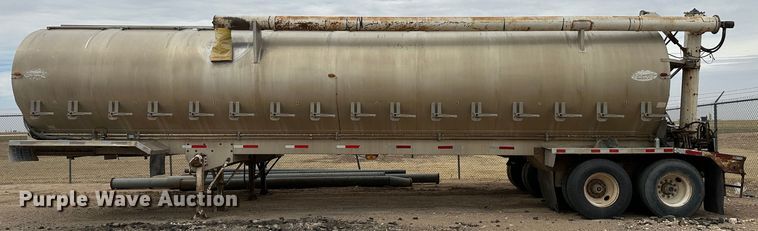 image for item LT9225 2003 Pinson AA8/D298FRD7AAA  feed delivery trailer