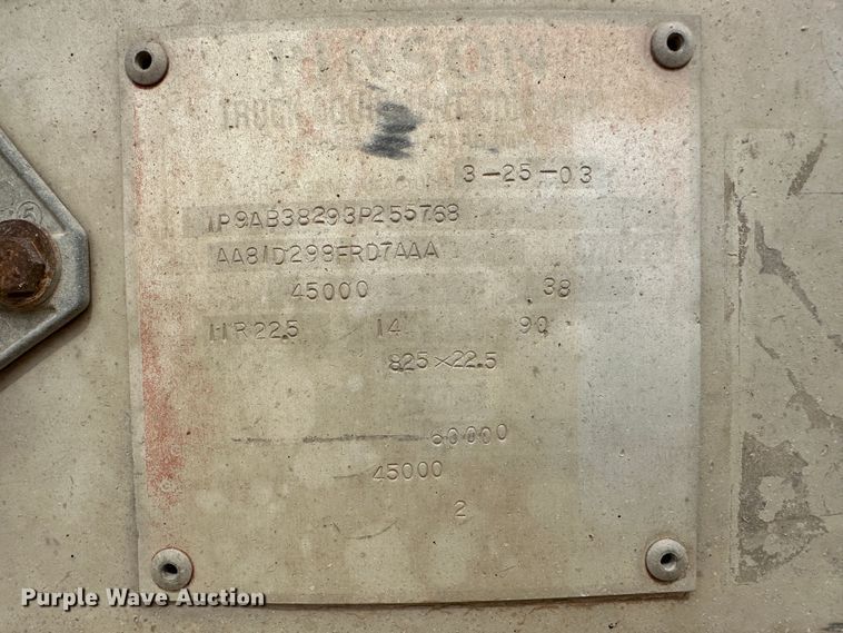 image for item LT9225 2003 Pinson AA8/D298FRD7AAA  feed delivery trailer