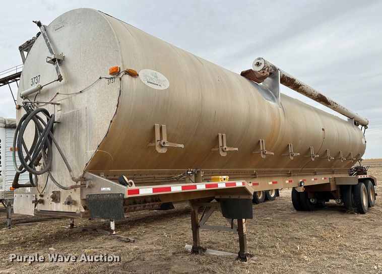 image for item LT9227 2005 Pinson  feed delivery trailer