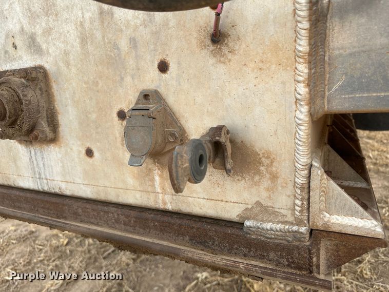 image for item LT9227 2005 Pinson  feed delivery trailer