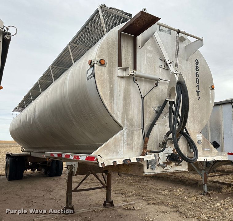 image for item LT9228 1998 Warren  feed delivery trailer