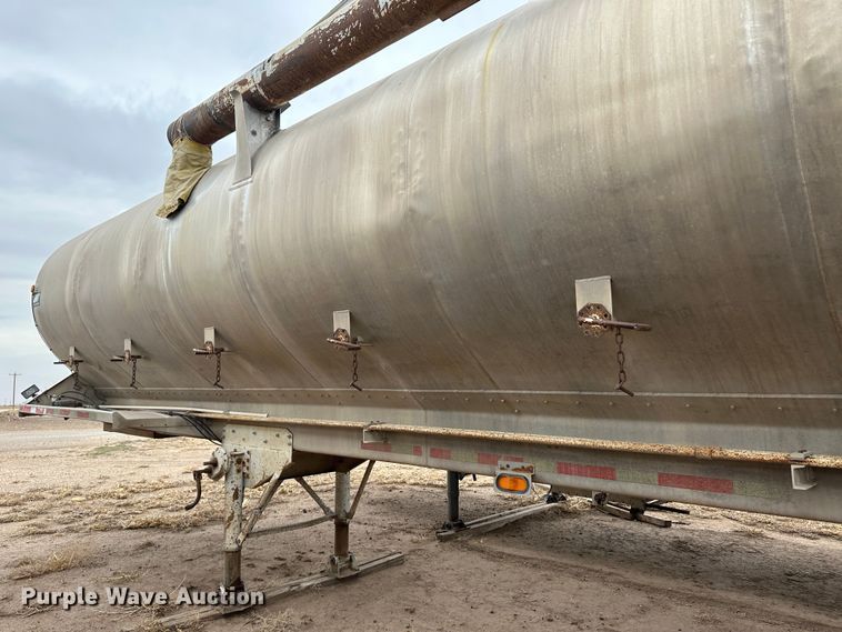 image for item LT9228 1998 Warren  feed delivery trailer