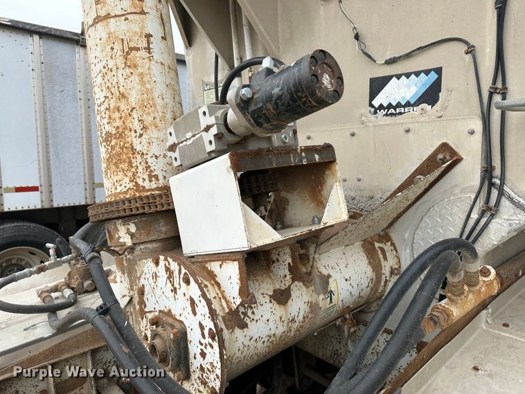 image for item LT9228 1998 Warren  feed delivery trailer