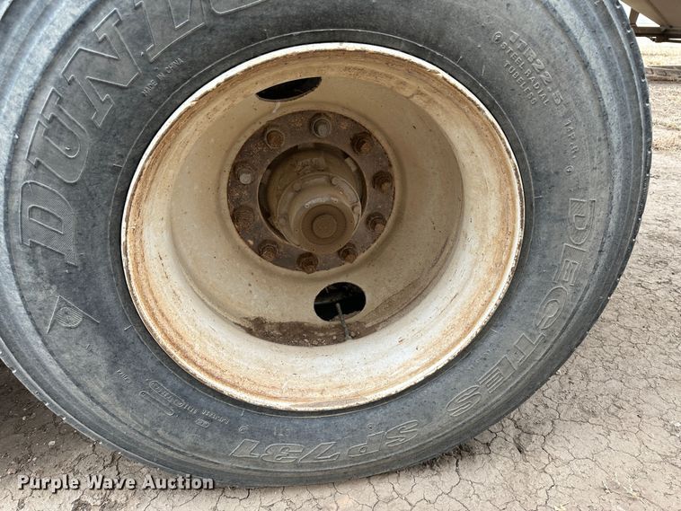 image for item LT9228 1998 Warren  feed delivery trailer