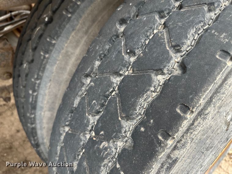 image for item LT9228 1998 Warren  feed delivery trailer