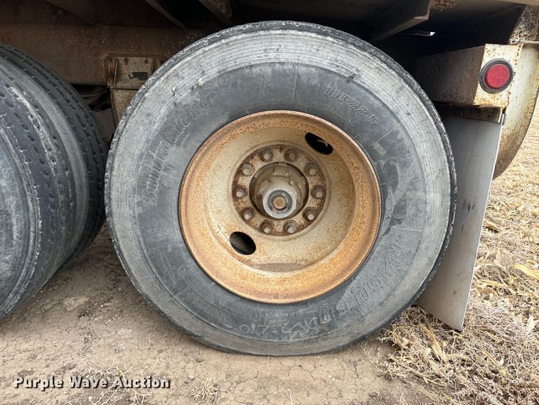 image for item LT9228 1998 Warren  feed delivery trailer