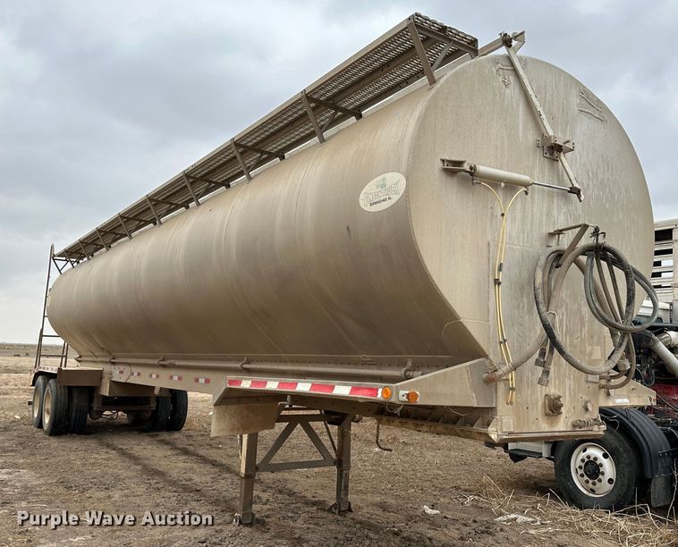 image for item LT9234 2006 Pinson  feed delivery trailer