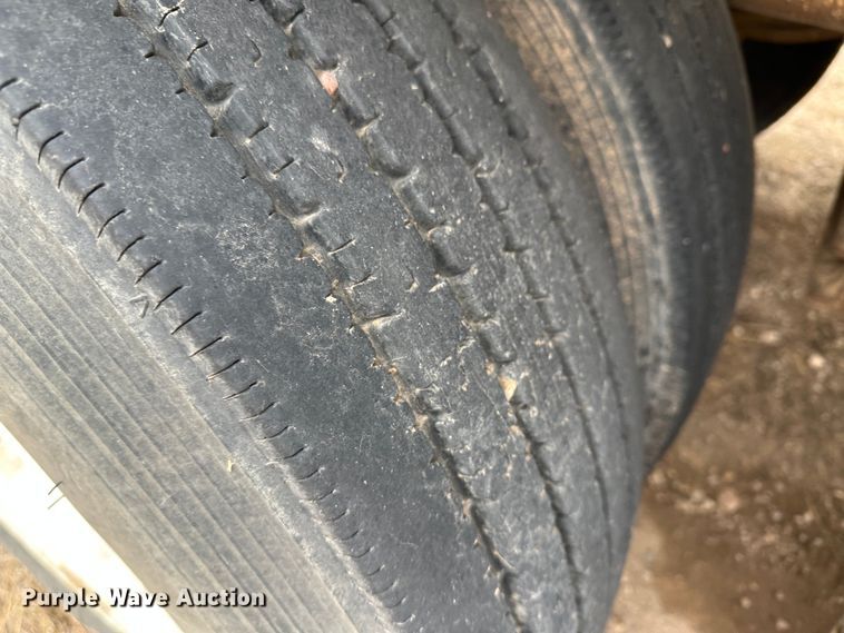 image for item LT9234 2006 Pinson  feed delivery trailer