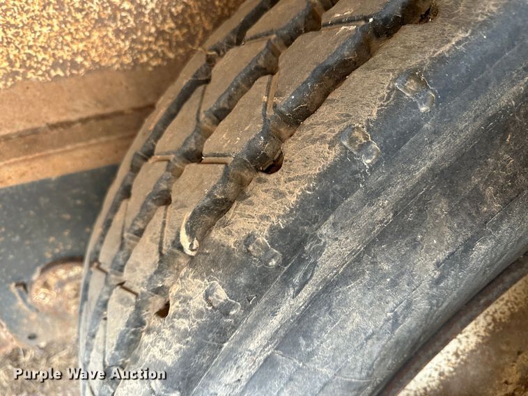 image for item LT9234 2006 Pinson  feed delivery trailer