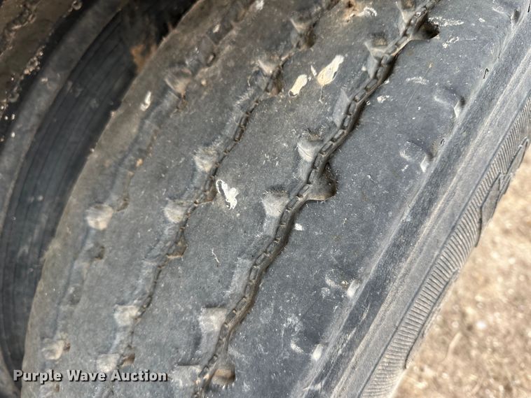 image for item LT9234 2006 Pinson  feed delivery trailer